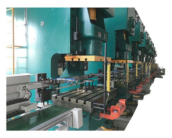 沖床連桿機(jī)械手9臺連線